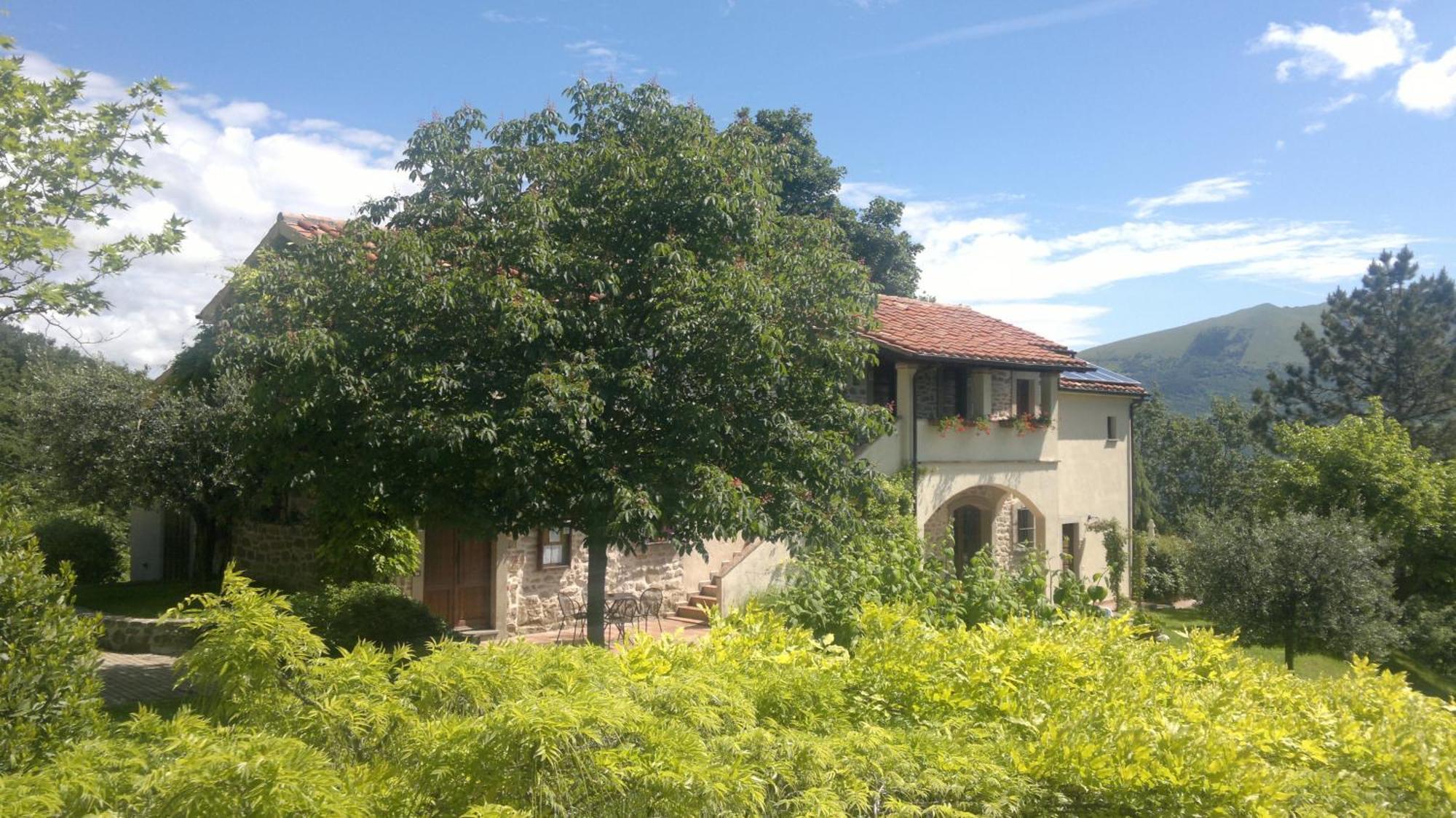 Casale Degli Ulivi Villa Gualdo Tadino Eksteriør billede