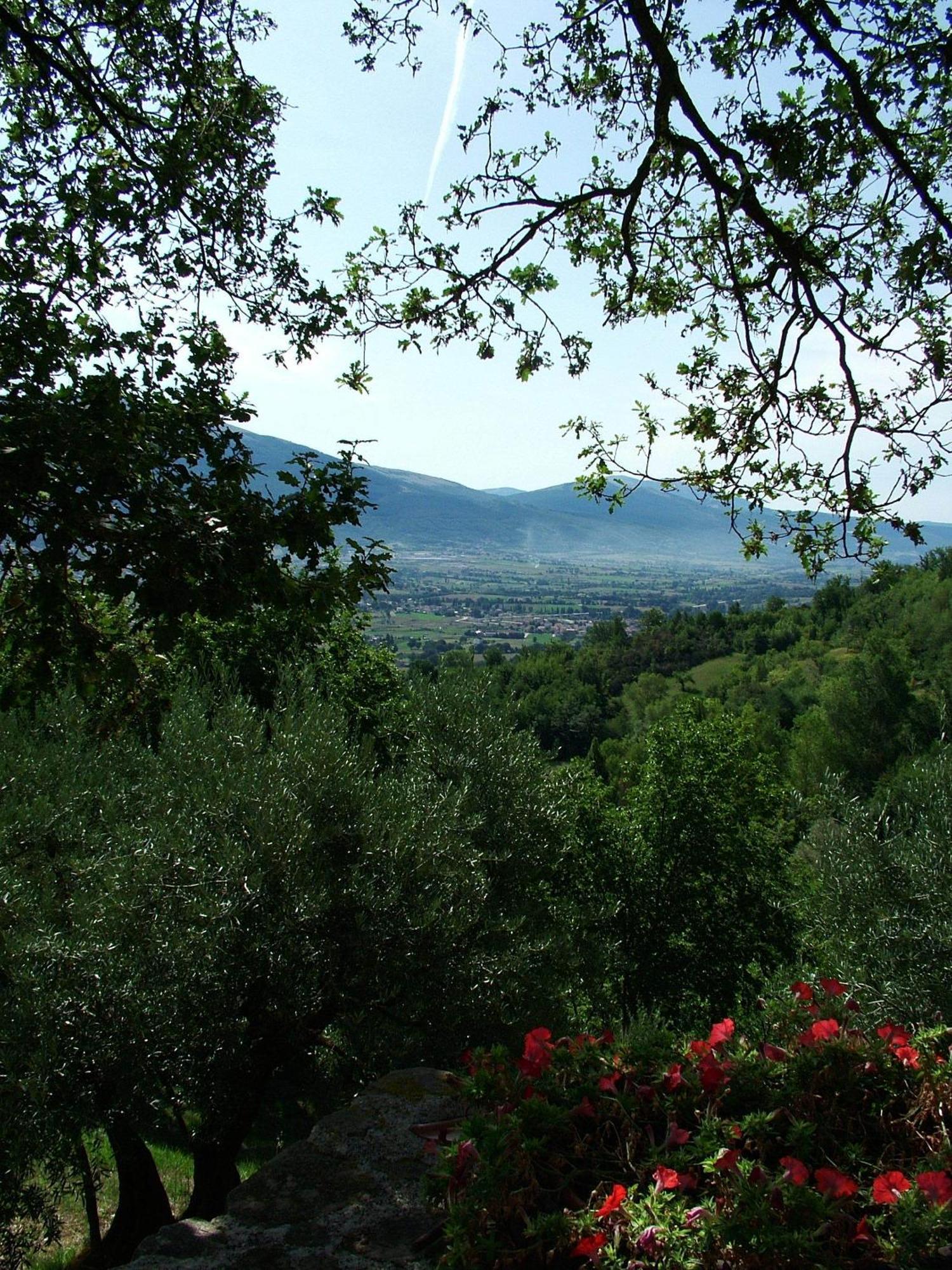 Casale Degli Ulivi Villa Gualdo Tadino Eksteriør billede
