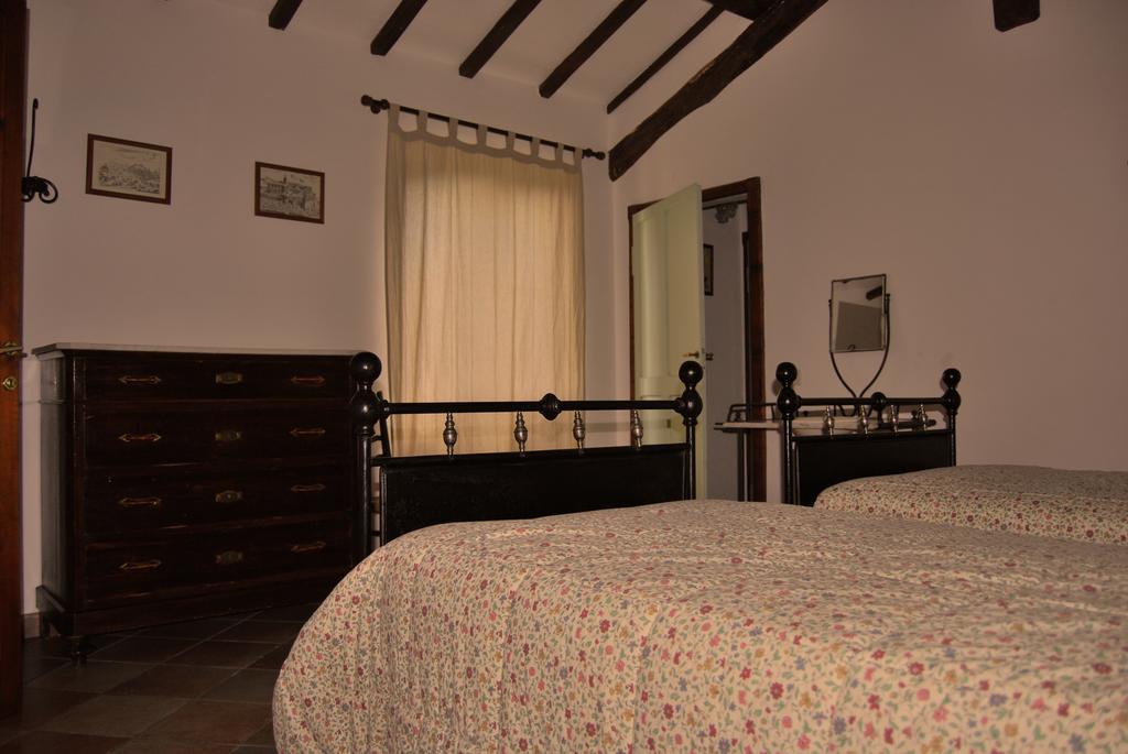 Casale Degli Ulivi Villa Gualdo Tadino Værelse billede