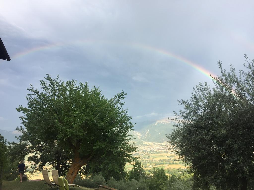 Casale Degli Ulivi Villa Gualdo Tadino Eksteriør billede