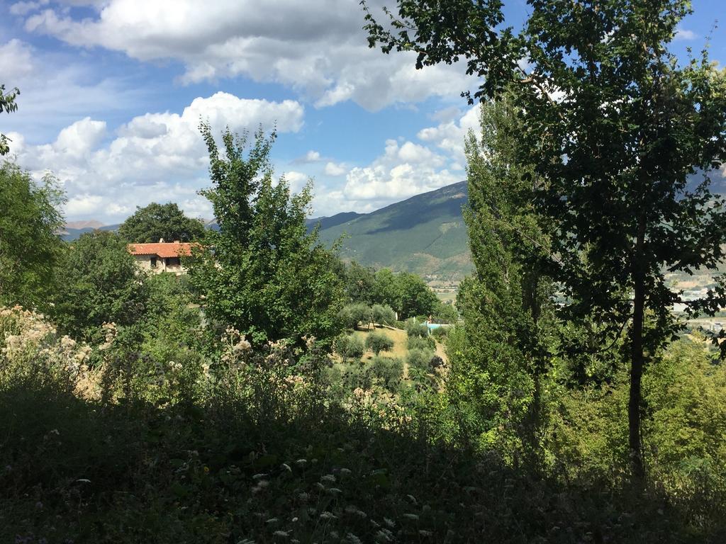 Casale Degli Ulivi Villa Gualdo Tadino Eksteriør billede