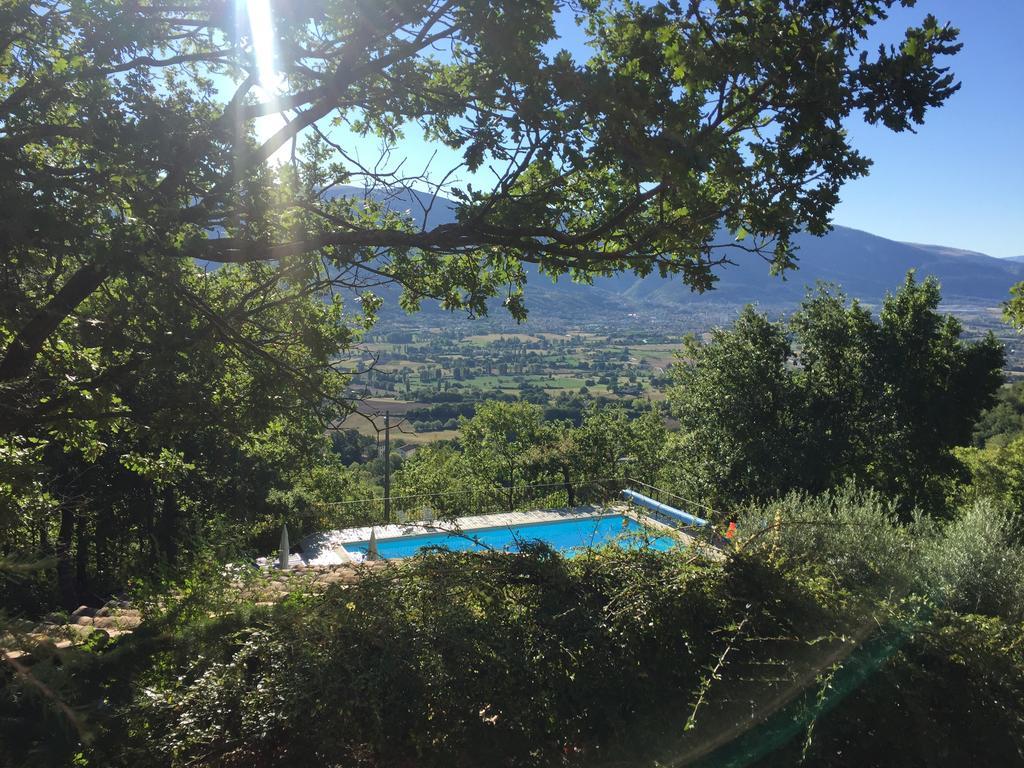 Casale Degli Ulivi Villa Gualdo Tadino Eksteriør billede